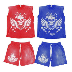 Ensemble streetwear personnalisé pour homme, t-shirt sans manches de haute qualité avec détails de transfert thermique supérieur et short en nylon, tissu 100% coton - Product Image 1