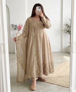 Vestido Tradicional para Mujer, Estilo Indio/Pakistaní, Largo hasta el Suelo, Corte Holgado, Algodón, Ropa Étnica, para Bodas y Fiestas, SAI-SSC – 722 85401 - Product Image 1