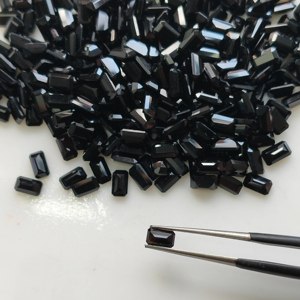 พลอยออนิกซ์สีดำธรรมชาติ รูปทรงแปดเหลี่ยมขนาด 5x3 มม. คุณภาพดีที่สุด สำหรับทำเครื่องประดับ จากเรดเมาน์เทน เจมส์ - Product Image 1