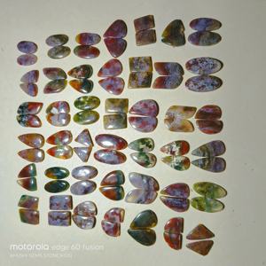 ต่างหูโมราแดงรูปทรงผสมผสาน พลอยธรรมชาติ มีสีเขียวผสม เกรด AA+ รับรองคุณภาพ ขนาด 20-45 มม. น้ำหนัก 8-12 กรัม สำหรับทำเครื่องประดับ - Product Image 4