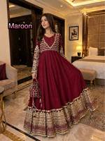 Robe de créateur tendance et exclusive avec broderie de sequins lourds et dupatta pour mariages, fêtes et occasions festives