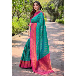 Sari de Seda Paithani Tejido con Bordado Zari de 1000 Hilos en Contraste Verde, Elegantes Vestidos de Noche - Product Image 3