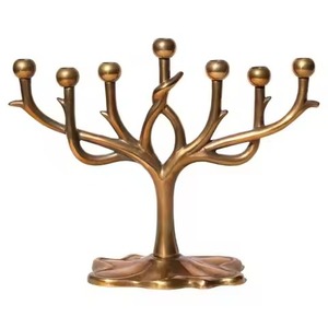Élégant Chandelier en Métal à 9 Bras pour Bougies Menorah, Décoration de Table Intérieure Stylée - Product Image 2