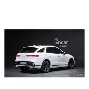 Genesis GV70 2.5T AWD 2024, SUV a Gasolina con Caja de Cambios Automática, Asientos de Cuero, Cámara Trasera, 28,486 km, Volante a la Izquierda - Product Image 2