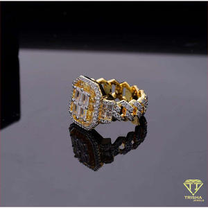 Élégante bague octogonale en argent 925 avec diamant de laboratoire et pierre centrale audacieuse pour la vente en gros de bijoux - Product Image 3