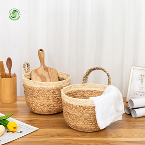 Panier en jacinthe d'eau mignon avec une poignée, panier de rangement fait main, vente en gros, écologique, fabriqué au Vietnam - Product Image 6