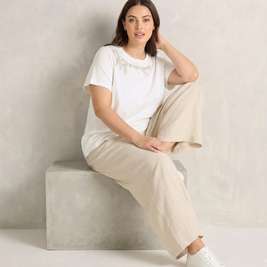 Luxury Women's White Beaded Embellished T-Shirts 100% Cotton Women's Short Sleeve T-Shirts High Quality Embellished T-Shirts - Product Image 2