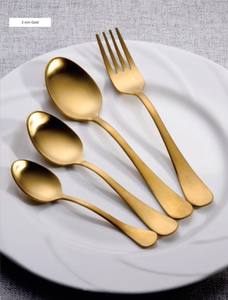 Couverts classiques polis au fini royal, conçus pour un dîner éclatant, un prestige et une sophistication de table élégante. - Product Image 2