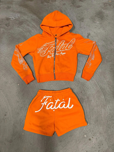 Conjunto Deportivo con Capucha Negra Fatal Girls, con Logotipo de Pedrería y Pantalones Cortos con Estampado Brillante, Ropa Urbana para Otoño - Product Image 6