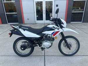 Nueva Motocicleta Deportiva Dual Honda XR 150L 2026, Superventas - Product Image 6