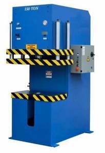 เครื่องอัดไฮดรอลิกแบบเสาเดี่ยวชนิด C ขนาด 20 ตัน รุ่น DMSC20 ยี่ห้อ DIVINE MACHINERY SOLUTION พร้อมมอเตอร์ปั๊ม 16 กิโลวัตต์ แรงดันไฟฟ้า 440 โวลต์ |   งานหนัก - Product Image 2