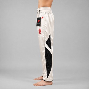 Pantalon de kick-boxing confortable avec tissu respirant, coutures renforcées et coupe flexible pour les athlètes actifs - Product Image 4