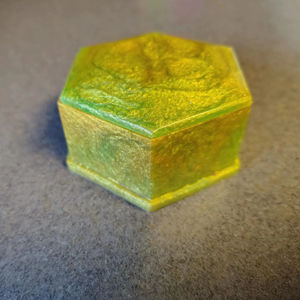 Boîte à bijoux en résine florale artisanale de qualité supérieure, organiseur décoratif pour bibelots, petit conteneur cadeau personnalisé en résine - Product Image 1