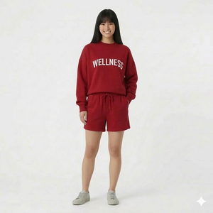 Conjunto de Camiseta de Cuello Alto y Pantalones Cortos para Mujer, Diseñado para un Look Atractivo para Redes Sociales con un Atractivo Compartible - Product Image 1