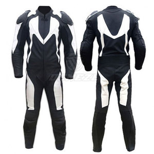 Combinaison de moto en cuir véritable imperméable de haute qualité, fabriquée au Pakistan, en vente - Product Image 1