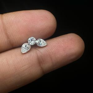 Pendientes de diamante cultivado en laboratorio Florence Pear en oro de 14K, estilo gótico, para tragus, hélix, con base plana, delicados, joyería fina para mujer. - Product Image 6