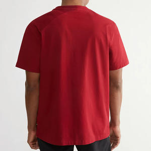 Camiseta Clásica Roja de Cuello Redondo para Hombre, Corte Regular, Algodón, Logotipo Frontal, Secado Rápido, Transpirable, Casual, Ecológica, Transferencia Térmica - Product Image 3