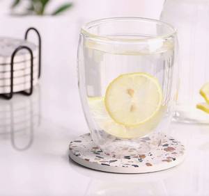 Ensemble de sous-verres en bois avec support |   Sous-verres modernes en émail écologiques et luxueux pour les cafés |   Ensemble de dessous-de-verre décoratifs pour table - Product Image 4