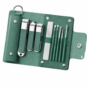 Ensemble de manucure et pédicure professionnel de qualité supérieure en acier inoxydable luxueux et portable avec outils de soin des ongles - Product Image 1