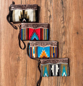 Nueva llegada estilo occidental mano Tooled cuero sillín manta muñequera embrague Venta caliente mano Tooled cosido monedero mujer cartera - Product Image 5