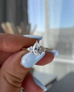 Magnifique bague en diamant taille poire de 1,01 carat pour femme, cultivé en laboratoire, avec or massif 14 carats, cadeau surprise pour les amoureux - Product Image 1