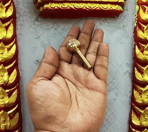 Idole de Hanuman Ji en laiton pur, petite mace Gada, accessoire pour temple domestique, mace Bajrangbali, décoration spirituelle pour Pooja, cadeau religieux en laiton - Product Image 6
