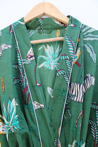 Bata Kimono de Algodón Suave y Transpirable con Estampado de Dibujos Animados Naaz Textile para Mujer, Camisón de Verano Hecho a Mano ODM con Cuello en V y Cintura Elástica - Product Image 3