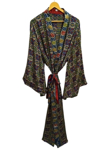 Kimono de Lujo con Parches de Seda, Túnica Larga para Dormir o como Cubre Bikini, Kimono Hecho a Mano con Sari de Seda Reciclada Vintage de la India - Product Image 2