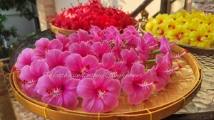 ดอกชบาประดิษฐ์สีเหลือง ผ้าปักลายดอกไม้ ช่อดอกไม้ประดับตกแต่งสำหรับงานแต่งงาน งานปาร์ตี้ และงานอีเว้นท์ - Product Image 4