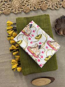 Sari en coton Khadi tissé à la main avec un chemisier imprimé en coton traditionnel - Product Image 2