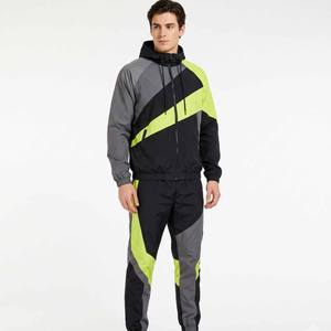 Ensemble de survêtement décontracté en polyester pour homme, coupe-vent réversible, écologique, idéal pour l'hiver, style streetwear, vente en gros pour le marché américain - Product Image 1
