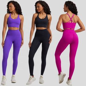 Ensembles de yoga légers pour femmes de haute qualité, vêtements de fitness extensibles, impression de logo personnalisée, Spandex/Polyester, dos nu uni - Product Image 1