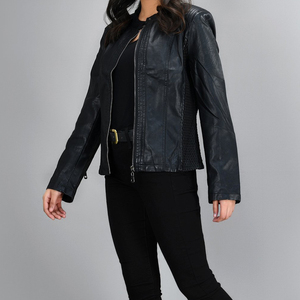 Chaqueta de Piel de Oveja para Mujer - Diseño Acolchado Transpirable y Ecológico con Bordado |   Chaqueta de Cuero Moderna con Textura de Lujo - Product Image 3