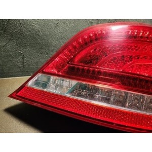 ไฟท้ายขวาของรถม้า (หรือชุดไฟท้าย) ของแท้ OEM 924023N000 มือสอง - Product Image 2