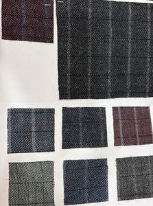 Tela de Tweed Orgánica Tejida con Rayas de Poliéster Ligero de 250 g/m² en Varios Colores, Calidad Premium, Marca Fab India - Product Image 3