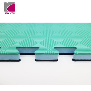 Revêtement de sol en mousse antidérapant à carreaux, 20 mm d'épaisseur, couleurs personnalisées pour les écoles d'arts martiaux - Product Image 2