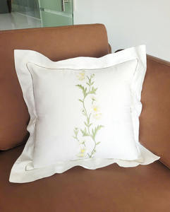 Fundas de Cojín Personalizadas al por Mayor con Bordado de Bonitas Flores de Margarita, de Lino y Algodón, Funcionales, Extraíbles y Lavables - Product Image 3