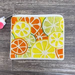 Porte-monnaie carré perlé fait main à motif agrumes (orange, citron, citron vert) avec fermeture éclair, tendance pour usage quotidien - Product Image 1