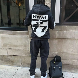 Ensemble de jogging personnalisé délavé à l'acide, en coton épais, style vintage, avec sweat à capuche oversize et pantalon de survêtement déchiré, pour hommes et femmes - Product Image 4