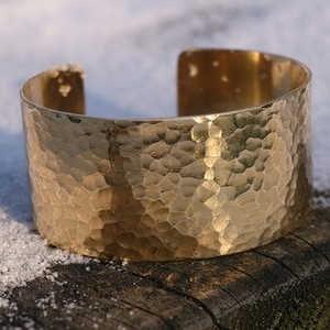 Bracelet manchette ouverte géométrique SOFIYA CRAFT en cuivre martelé plaqué cuivre antique, large ouverture, bijou tendance, cadeau pour femme - Product Image 6