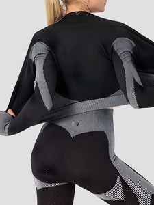 Conjunto de Yoga de 2 Piezas para Mujer, Transpirable, Sin Costuras, con Orificio para el Pulgar, Top Corto de Manga Larga, Leggings de Cintura Alta, Ropa Deportiva para Gimnasio - Product Image 4