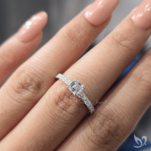Anillo de compromiso de lujo con diamante cultivado en laboratorio de corte Asscher de 0.50 ct, banda pavé tipo catedral, oro blanco de 10K, anillo minimalista para aniversario o boda - Product Image 4