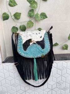 Sac à main à franges en cuir de vachette de style occidental pour femmes avec bordure de couleur turquoise et sac à bandoulière de décoration de lettres - Product Image 5