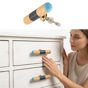 Bouton de tiroir cylindrique en bois avec extrémités en résine bleue, design moderne, écologique, pour armoire, commode, cuisine, salle de bain - Product Image 5