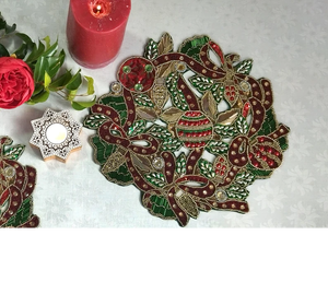 Magnifiques dessous-de-verre brodés perlés avec motifs floraux colorés et œuvres d'art décoratives uniques faites à la main - Product Image 6