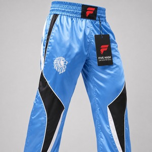 Pantalon de kick-boxing performant, fabriqué avec des matériaux respirants, assurant confort, flexibilité et durabilité. - Product Image 5