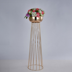 Juego de 3 Jarrones de Metal Hechos a Mano, Diseño Moderno y Atractivo, Realzan la Presentación General de Flores Elegantes - Product Image 5
