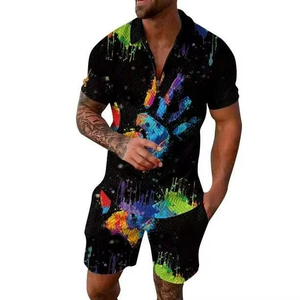 Ensemble de vêtements d'été pour hommes, style décontracté tendance, style plage, impression numérique à dégradé de couleurs, 100% polyester, polo à manches courtes et shorts - Product Image 1