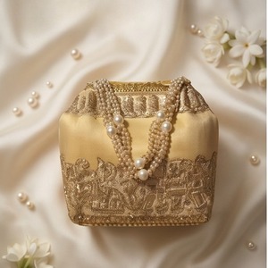 Pochette de soirée brodée à la main avec perles dorées, motif trapèze, sac à main pour mariage et fête avec doublure en PU, sac à main fait main - Product Image 2