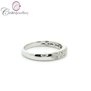 แหวนเพชรแท้ CIARA Classic 18K AU750 ทองคำขาวแท้ 0.22 กะรัต G/VS ประดับเพชรแบบ Pave Setting คุณภาพสูง เหมาะสำหรับใส่ทุกวัน งานแต่งงาน และงานปาร์ตี้ - Product Image 4